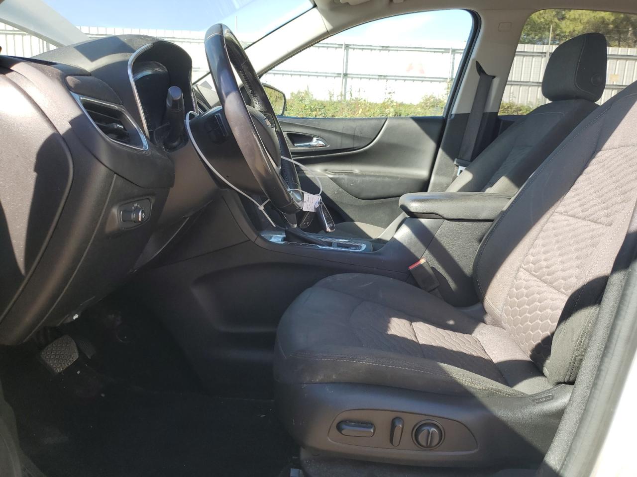 2018 Chevrolet Equinox Lt VIN: 2GNAXKEX4J6274156 Lot: 84651355