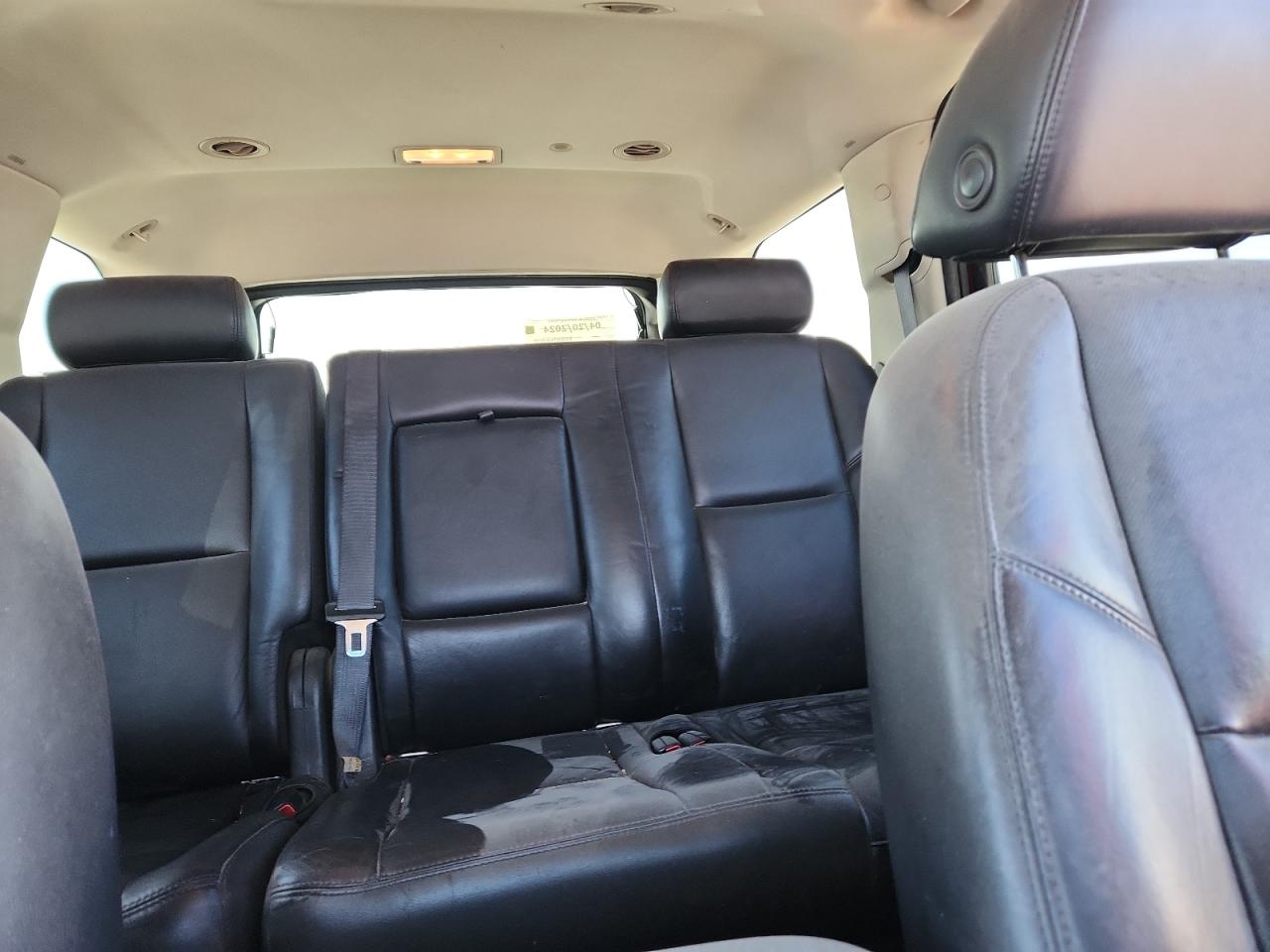 2008 Cadillac Escalade Luxury VIN: 1GYFK63898R212681 Lot: 85959685