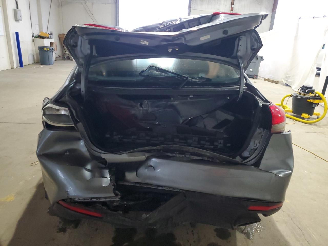 2017 Kia Forte Lx VIN: 3KPFL4A76HE096319 Lot: 82201185