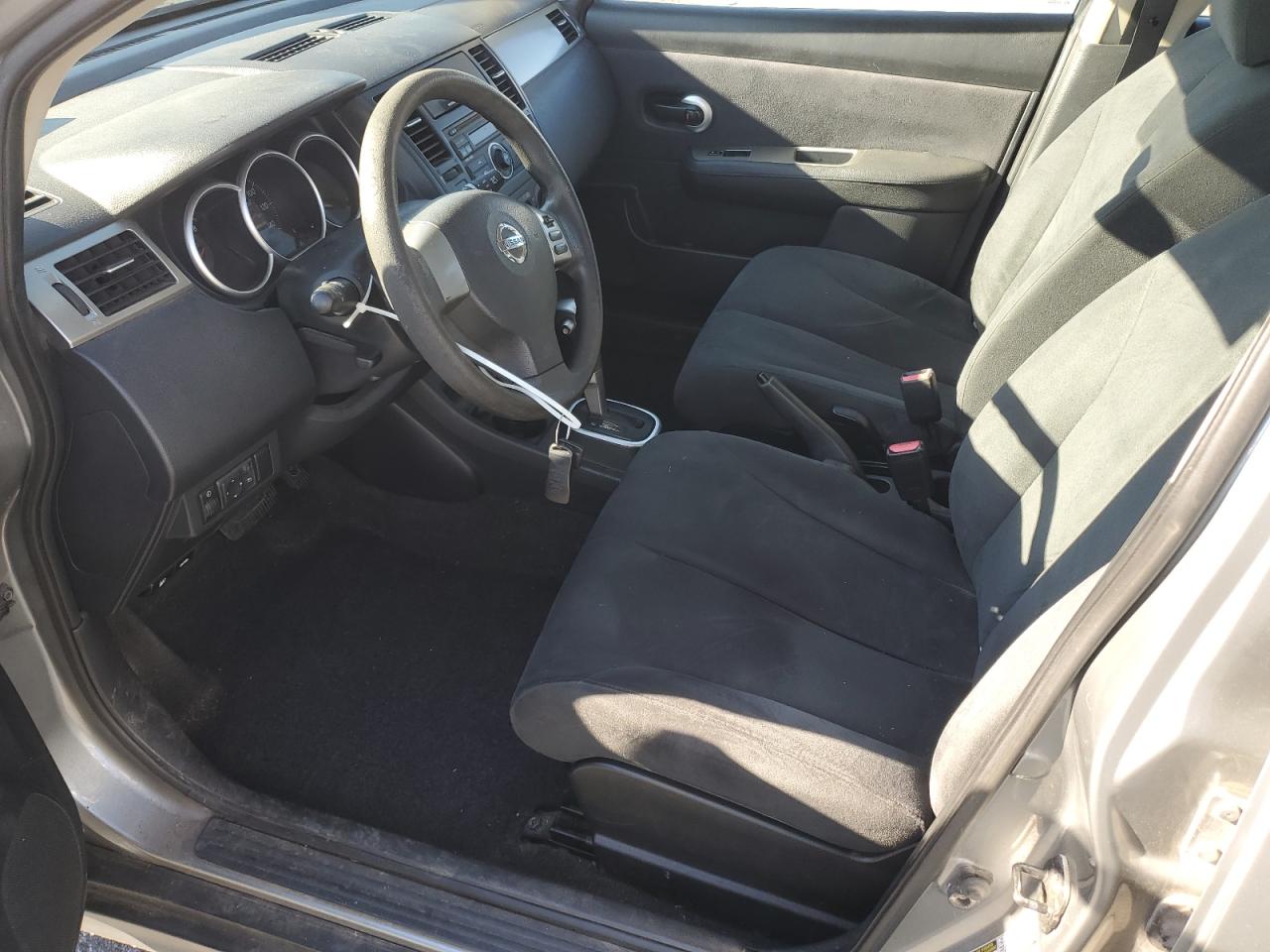 2009 Nissan Versa S VIN: 3N1BC13E69L474888 Lot: 82288115