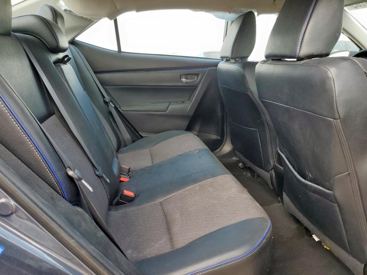 2018 Toyota Corolla L VIN: 5YFBURHE3JP817195 Lot: 85783785