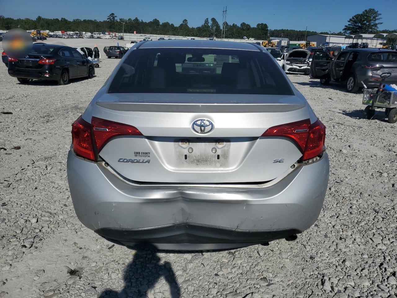 2018 Toyota Corolla L VIN: 5YFBURHE4JP760604 Lot: 85133075
