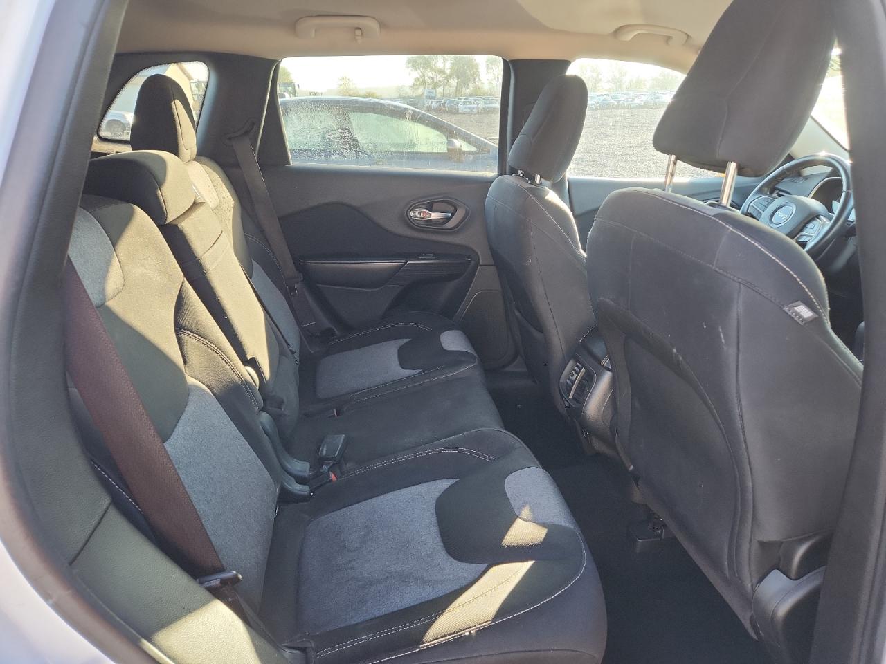 2014 Jeep Cherokee Latitude VIN: 1C4PJLCSXEW102730 Lot: 90494445