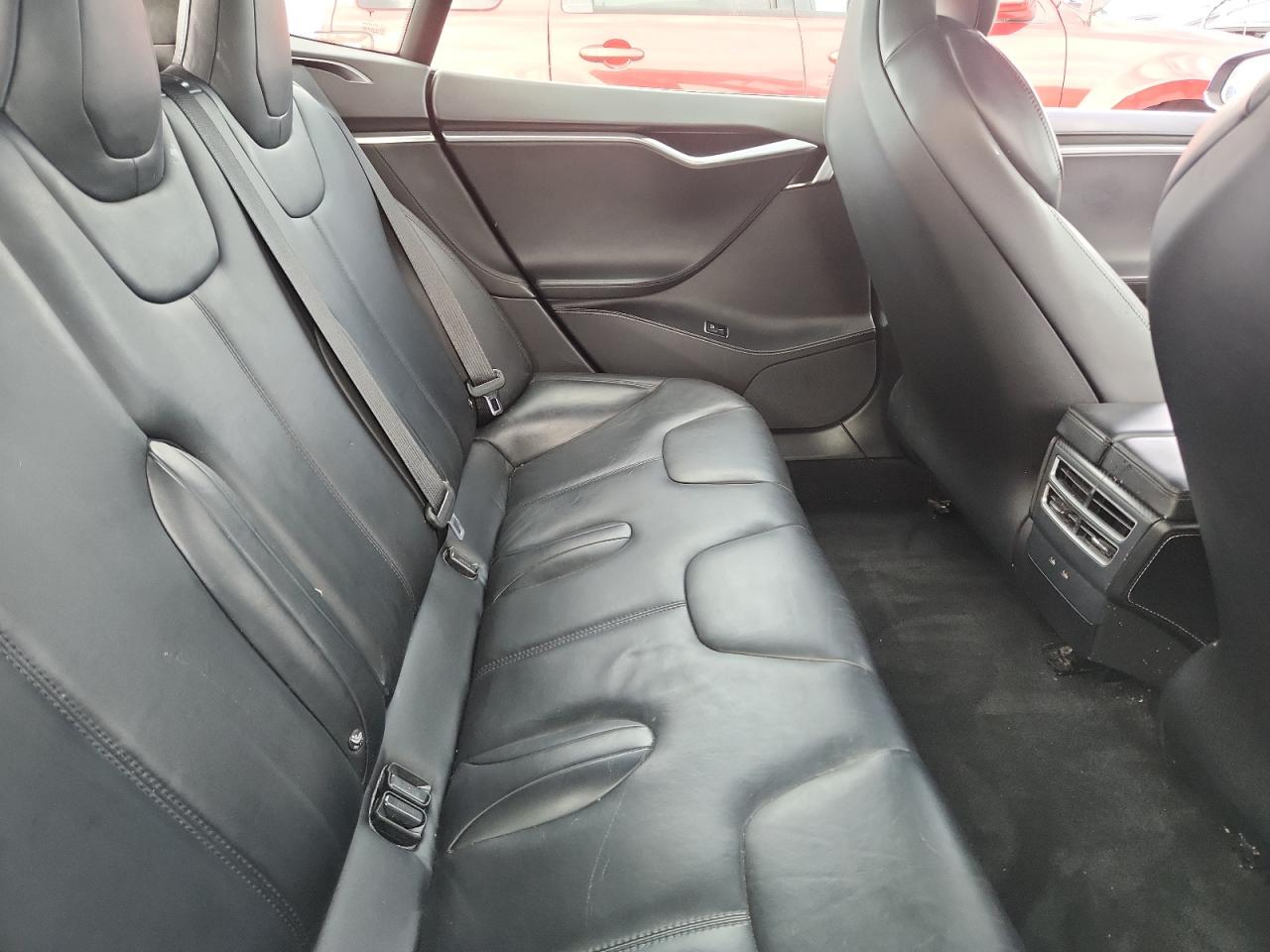 2017 Tesla Model S VIN: 5YJSA1E26HF198439 Lot: 86136055