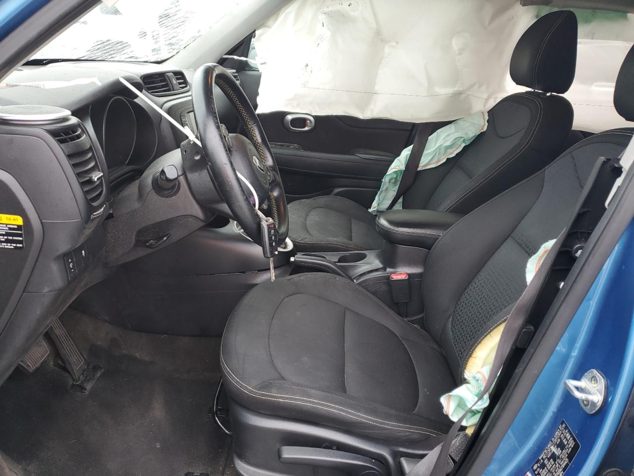 2016 Kia Soul + VIN: KNDJP3A59G7304425 Lot: 86218155