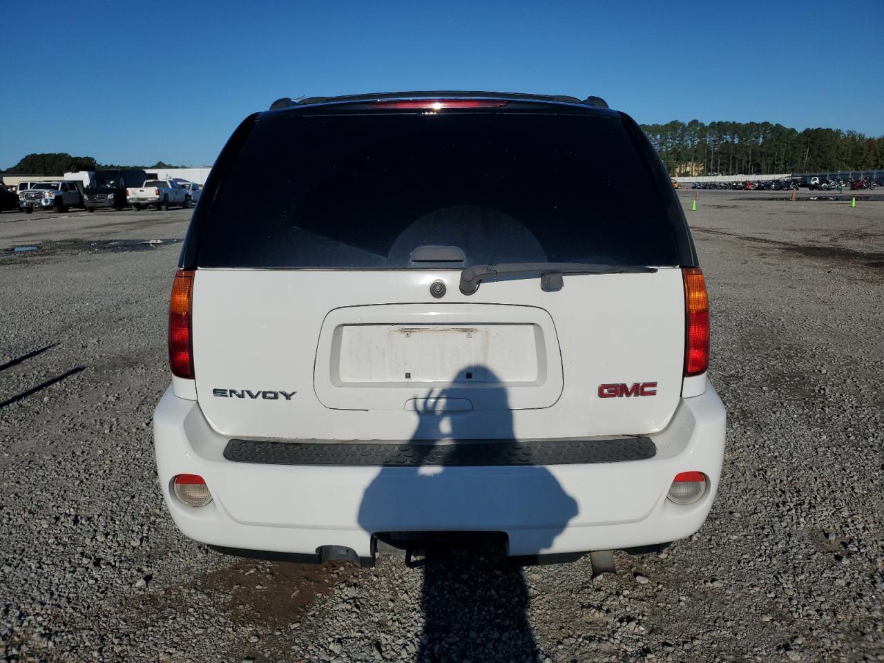 2008 GMC Envoy Denali VIN: 1GKET63M282180357 Lot: 84815135