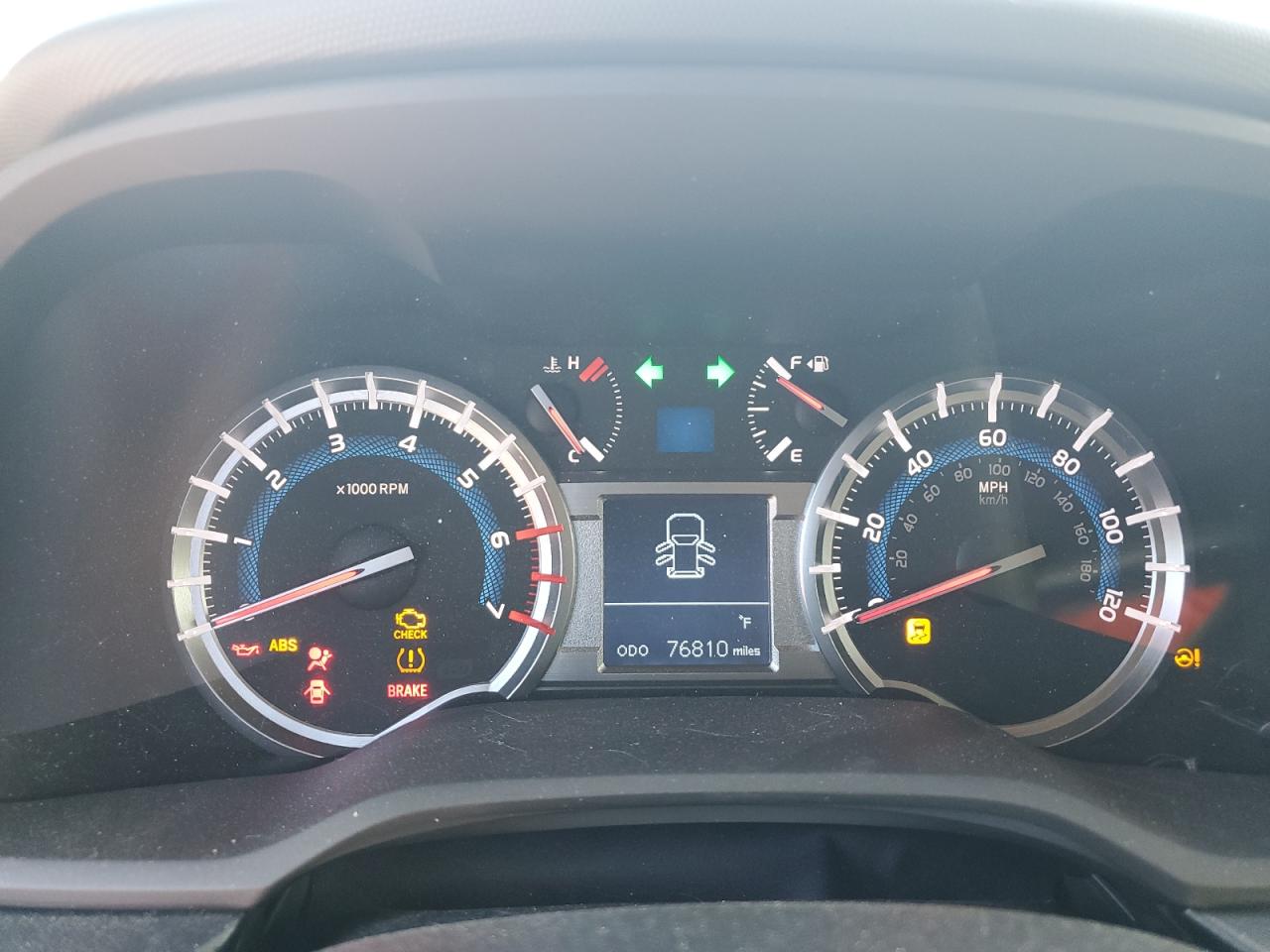 2018 Toyota 4Runner Sr5/Sr5 Premium VIN: JTEBU5JRXJ5550605 Lot: 82303455