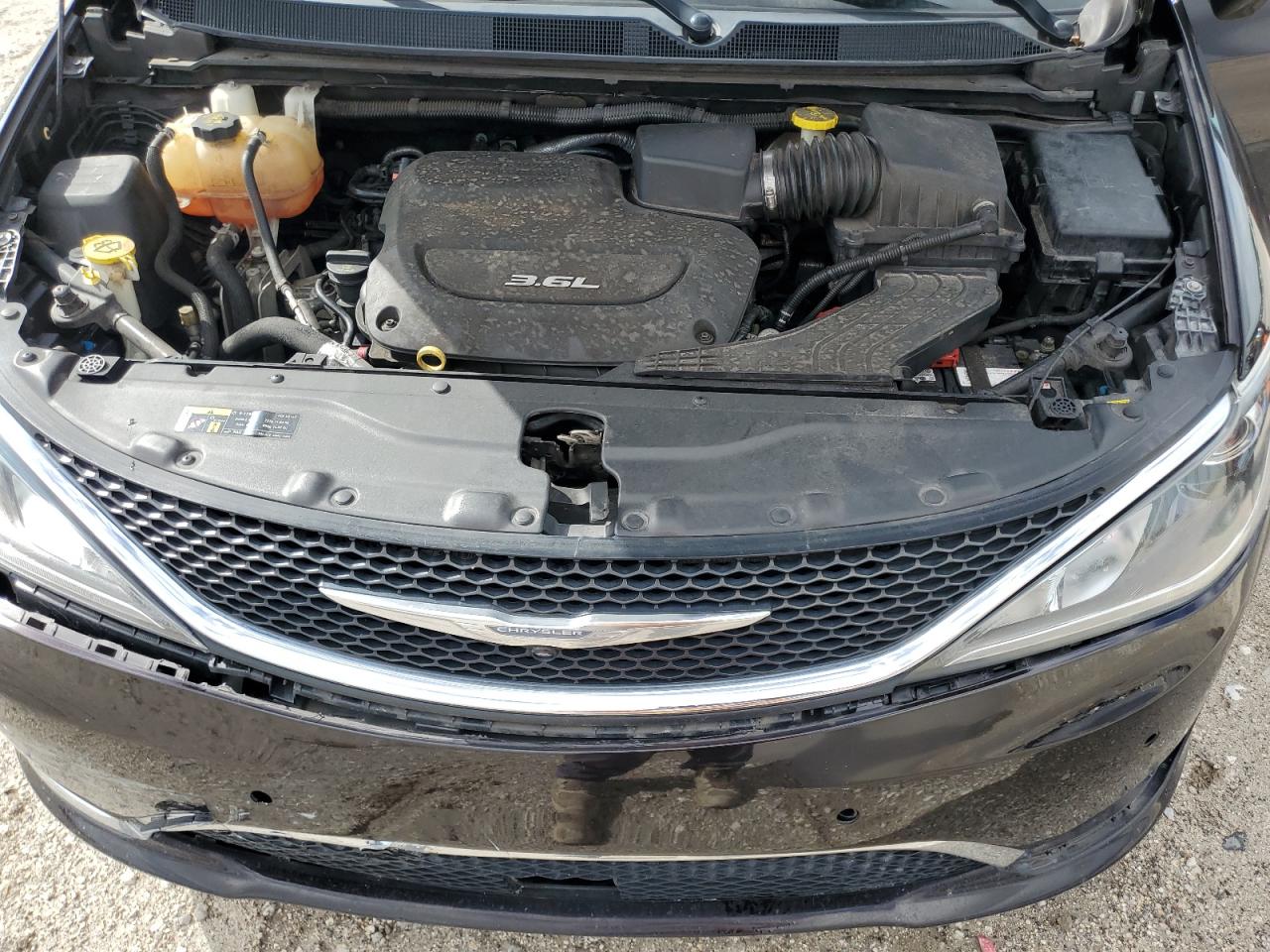 2017 Chrysler Pacifica Limited VIN: 2C4RC1GG6HR636253 Lot: 85107155