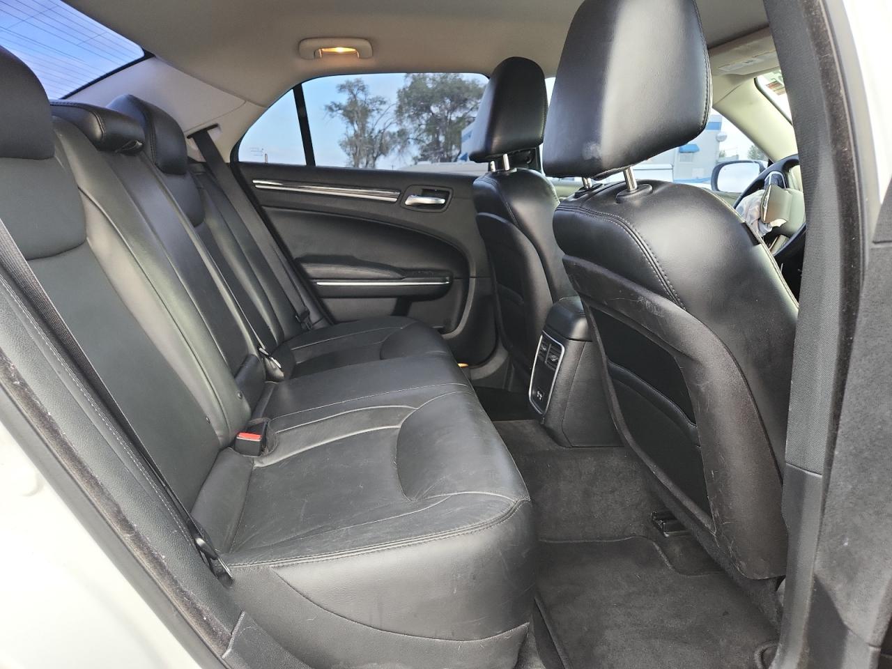 2015 Chrysler 300 Limited VIN: 2C3CCAAG3FH867746 Lot: 85763905