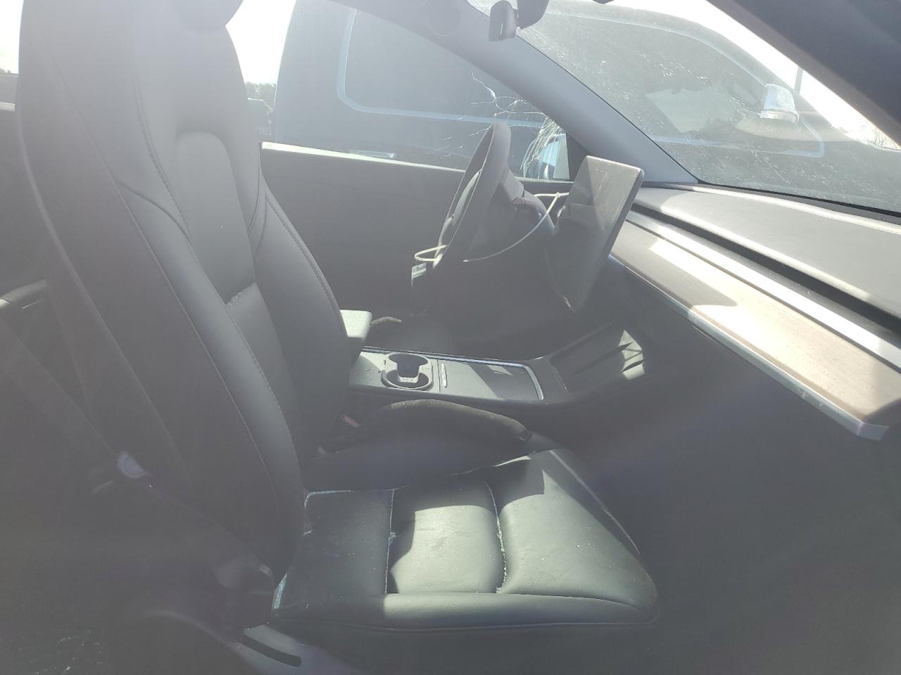 2021 Tesla Model Y VIN: 5YJYGDEF5MF243054 Lot: 82172005