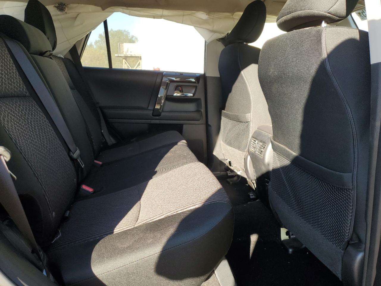 2019 Toyota 4Runner Sr5/Sr5 Premium VIN: JTEBU5JRXK5701346 Lot: 84383575