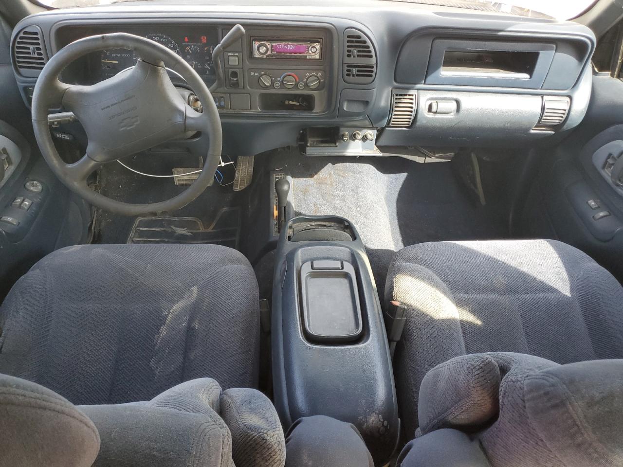 1995 Chevrolet Gmt-400 K1500 VIN: 2GCEK19K9S1203325 Lot: 84732025