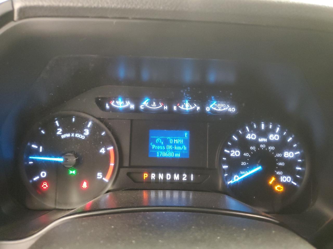 2018 Ford F250 Super Duty Utility / Service Truck VIN: 1FT7W2BTXJEB40870 Lot: 87249865