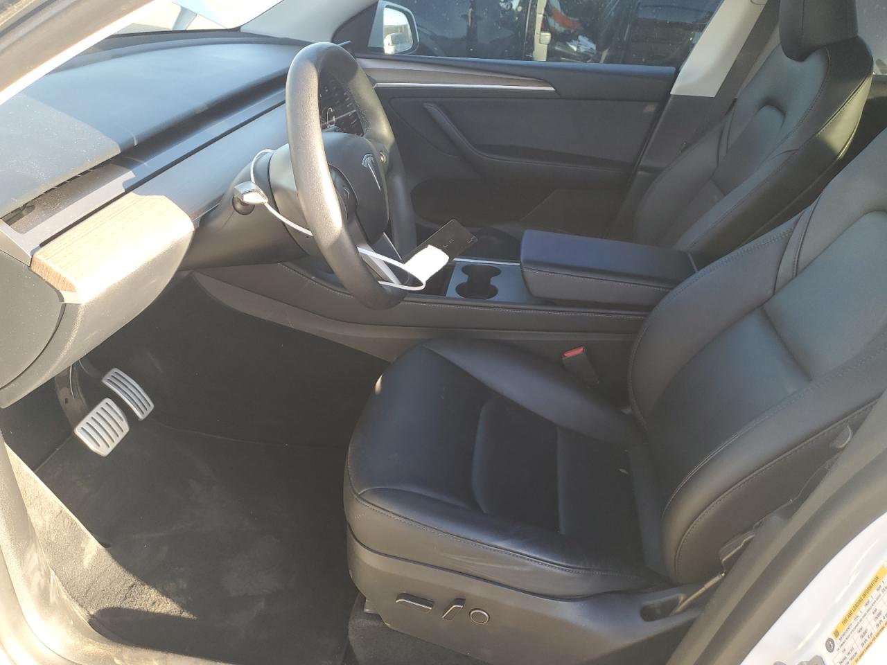 2023 Tesla Model Y VIN: 7SAYGDEF7PF738413 Lot: 90852405