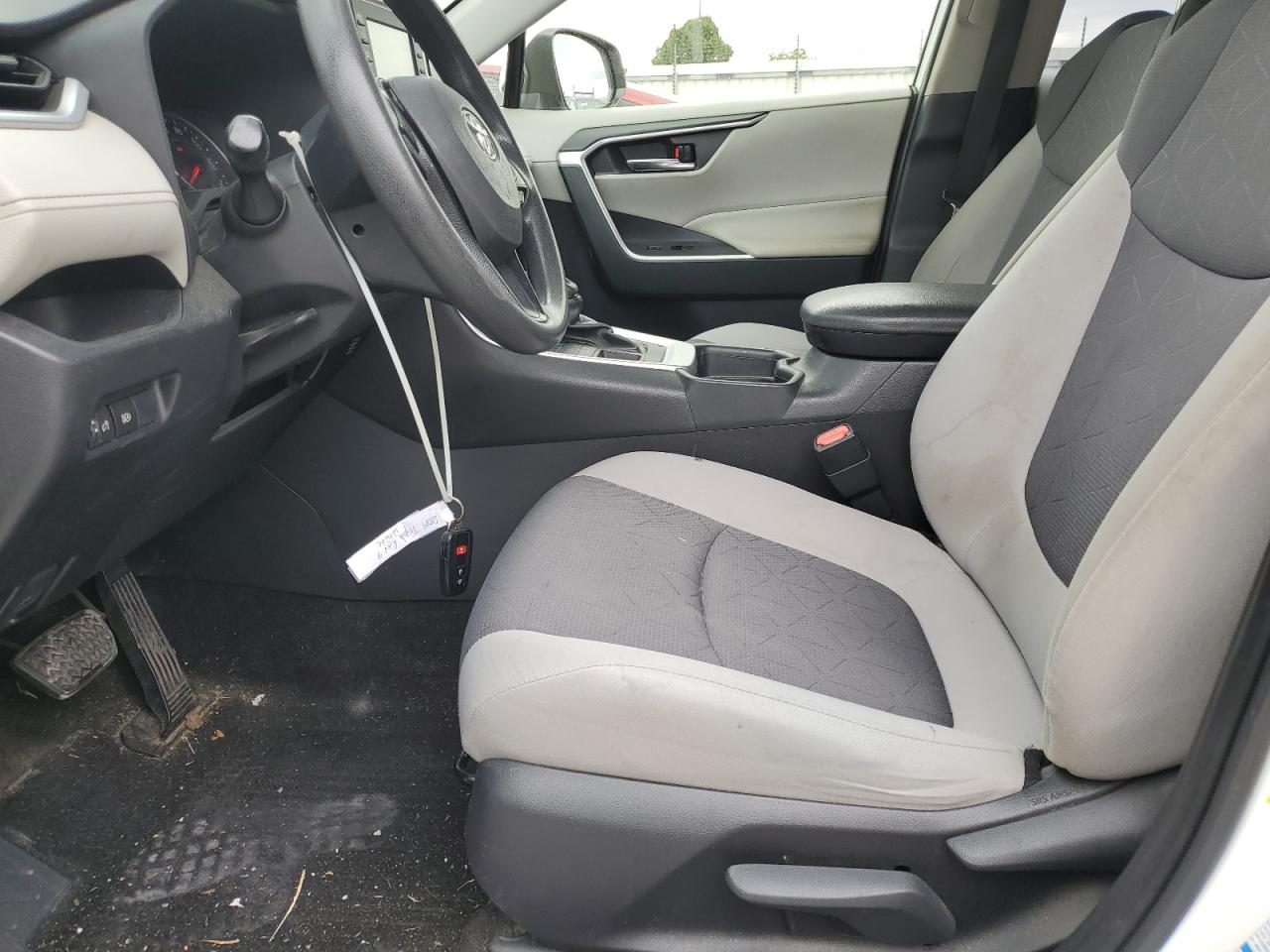 2019 Toyota Rav4 Xle VIN: JTMP1RFV0KD039492 Lot: 82231295