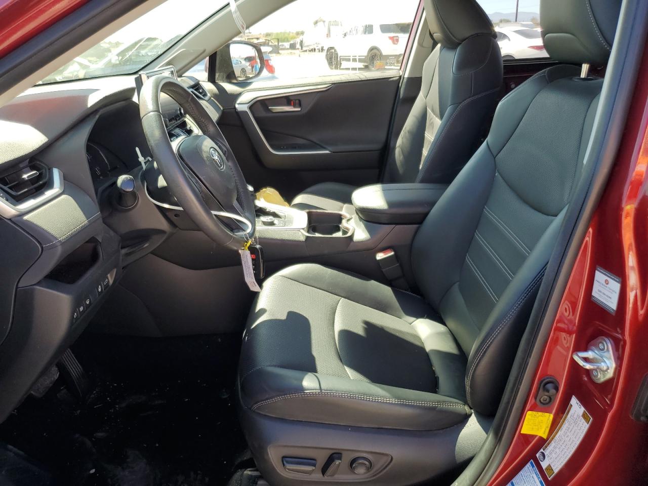 2019 Toyota Rav4 Limited VIN: JTMN1RFV2KJ010147 Lot: 81854895