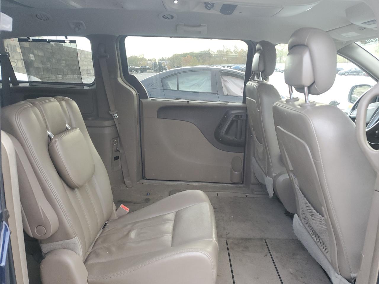 2013 Chrysler Town & Country Touring L VIN: 2C4RC1CG9DR590272 Lot: 82732085