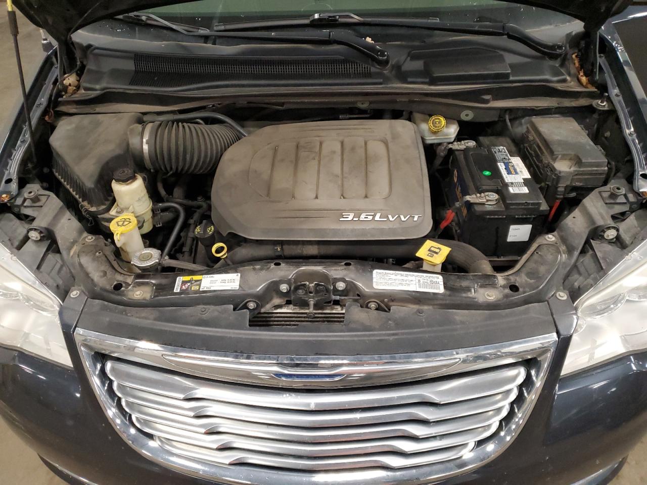 2014 Chrysler Town & Country Touring L VIN: 2C4RC1CG9ER261881 Lot: 82649185