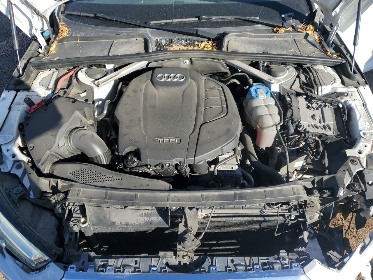 2017 Audi A4 Premium Plus VIN: WAUENAF4XHN048205 Lot: 82567215