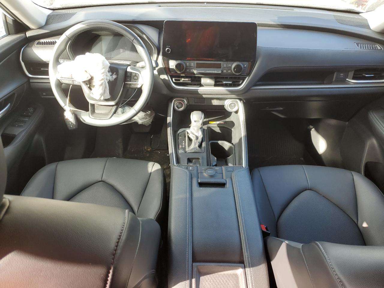 2024 Toyota Grand Highlander Xle VIN: 5TDAAAA59RS000882 Lot: 85260925