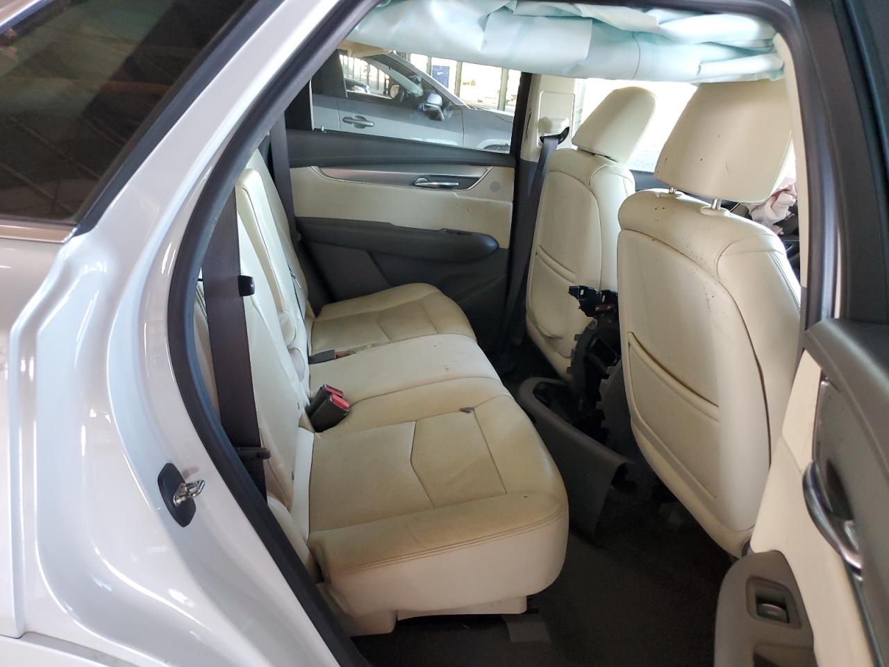 2017 Cadillac Xt5 Premium Luxury VIN: 1GYKNCRS2HZ172774 Lot: 82499205