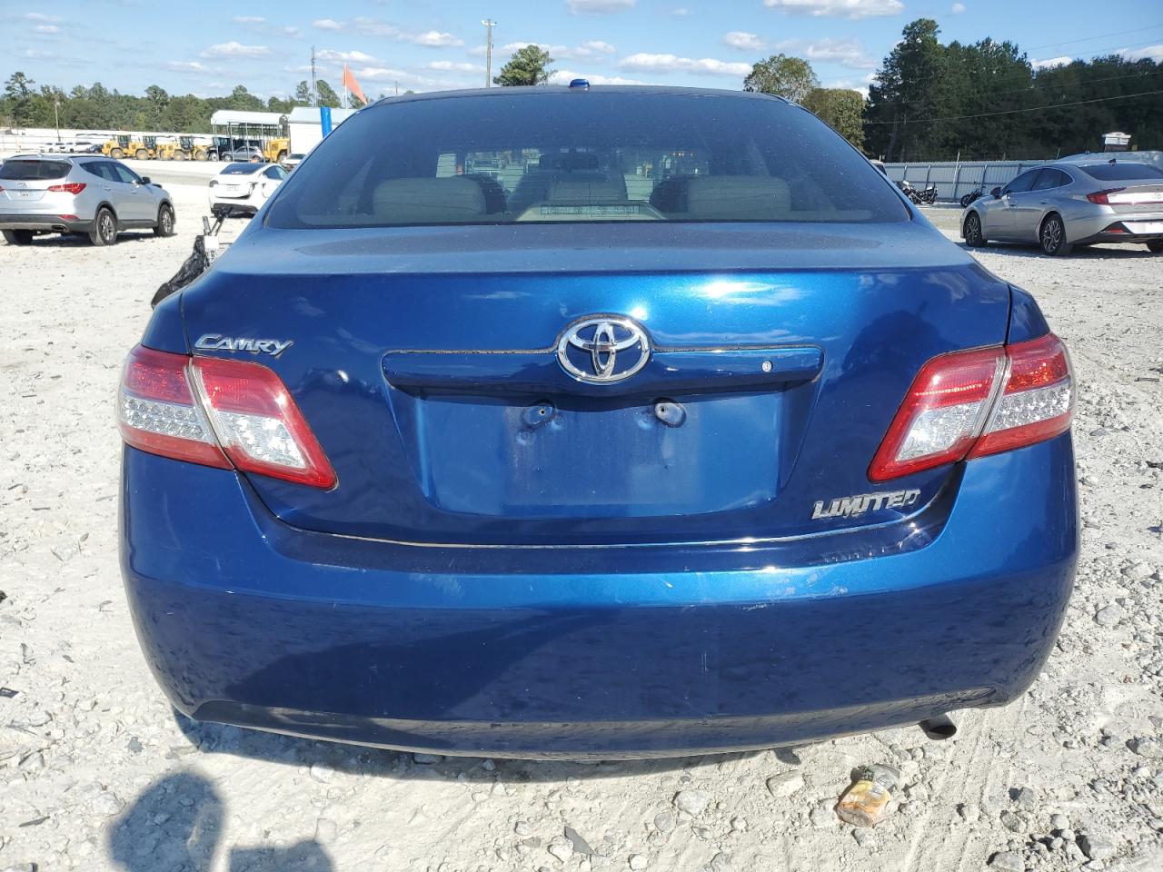 2011 Toyota Camry Base VIN: 4T1BF3EK5BU727452 Lot: 82221815