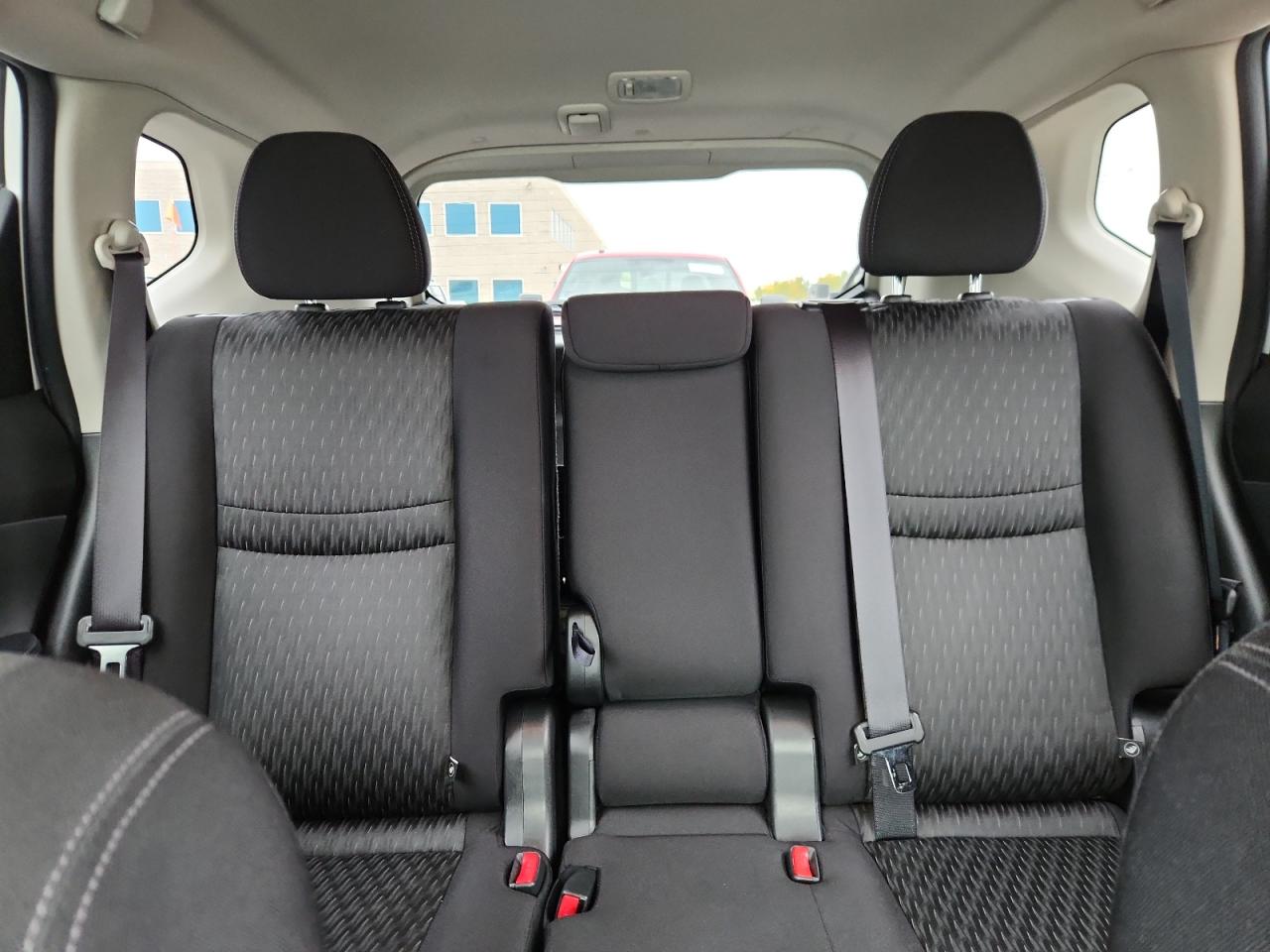 2018 Nissan Rogue S VIN: JN8AT2MV6JW307799 Lot: 86122205