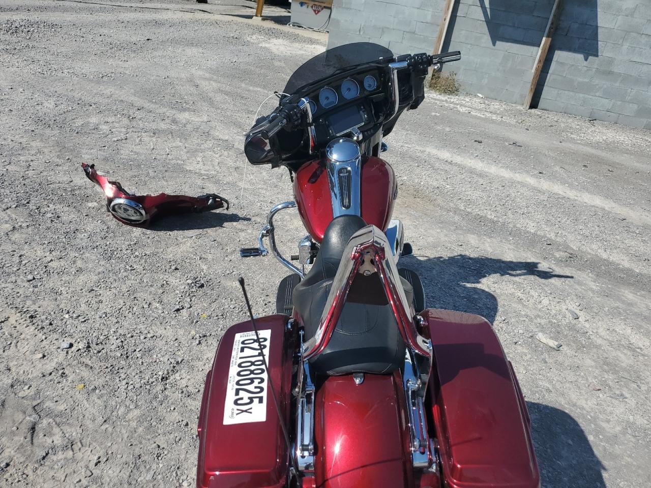 2017 Harley-Davidson Flhxs Street Glide Special VIN: 1HD1KRC16HB688088 Lot: 82188625