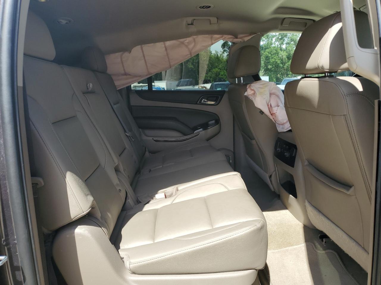 2018 Chevrolet Suburban C1500 Lt VIN: 1GNSCHKC3JR380266 Lot: 84815695