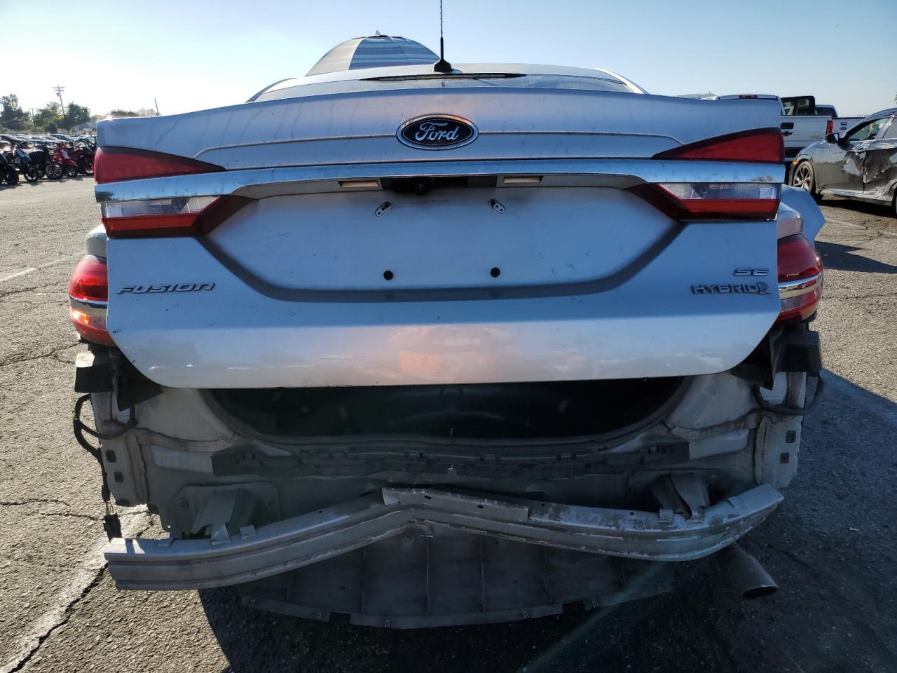 2018 Ford Fusion Se Hybrid VIN: 3FA6P0LU7JR173266 Lot: 89461095