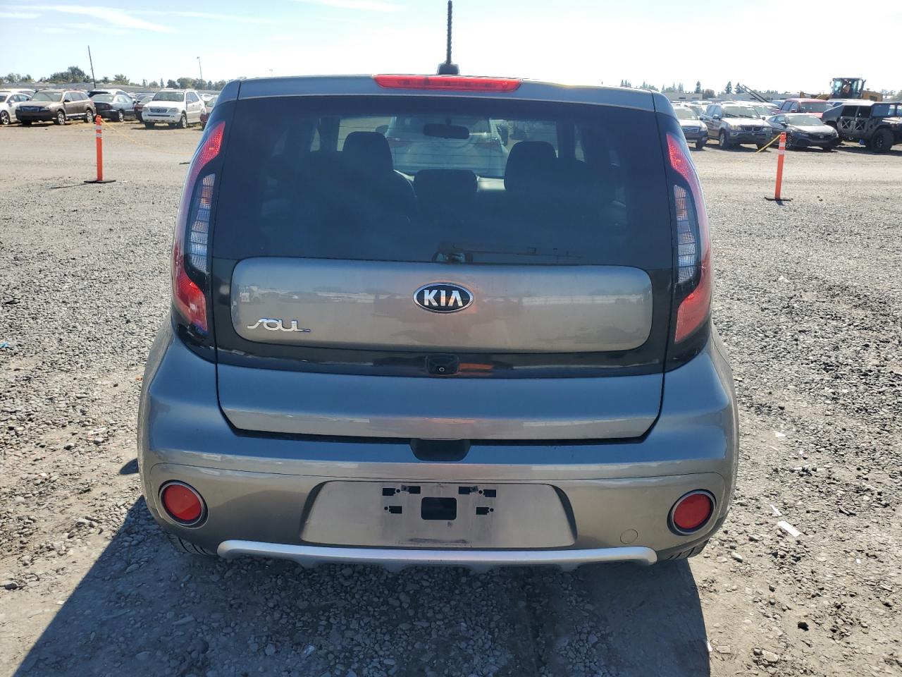 2018 Kia Soul + VIN: KNDJP3A51J7528327 Lot: 86540035
