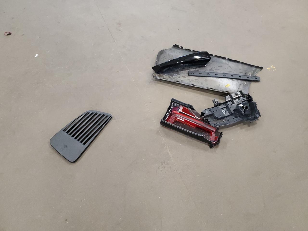 2016 GMC Yukon Xl K1500 Slt VIN: 1GKS2GKC6GR214763 Lot: 82290565