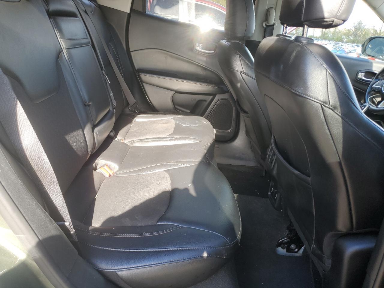 2018 Jeep Compass Latitude VIN: 3C4NJDBB8JT116544 Lot: 82131655