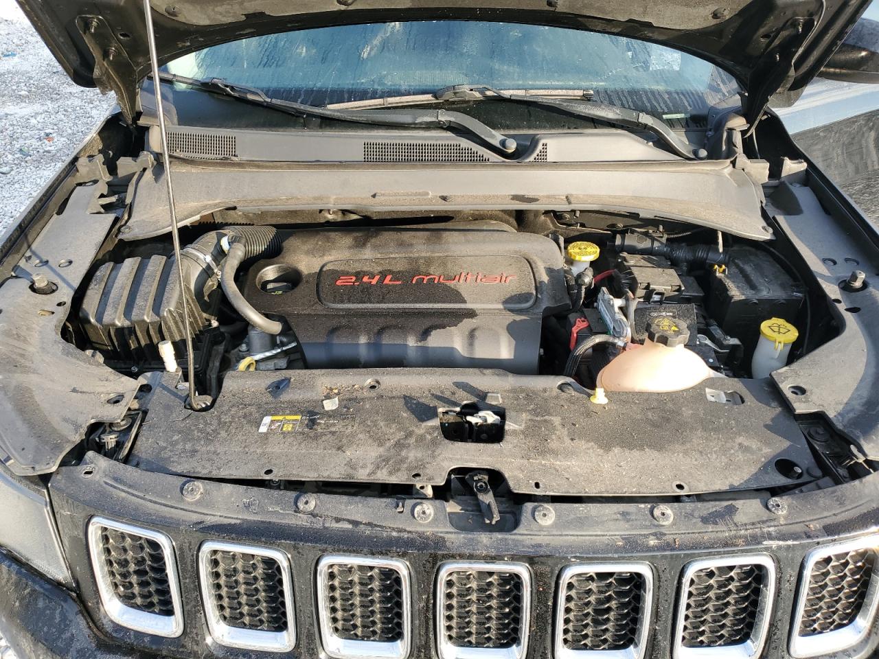 2018 Jeep Compass Latitude VIN: 3C4NJDBB2JT315850 Lot: 86677275