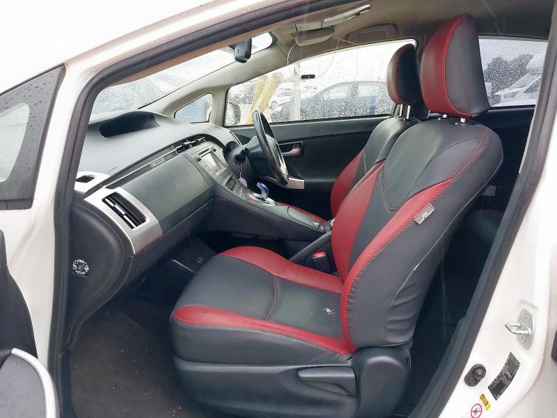 2015 TOYOTA PRIUS 1.8 VVTI T SPIRIT 5DR CVT AUTO