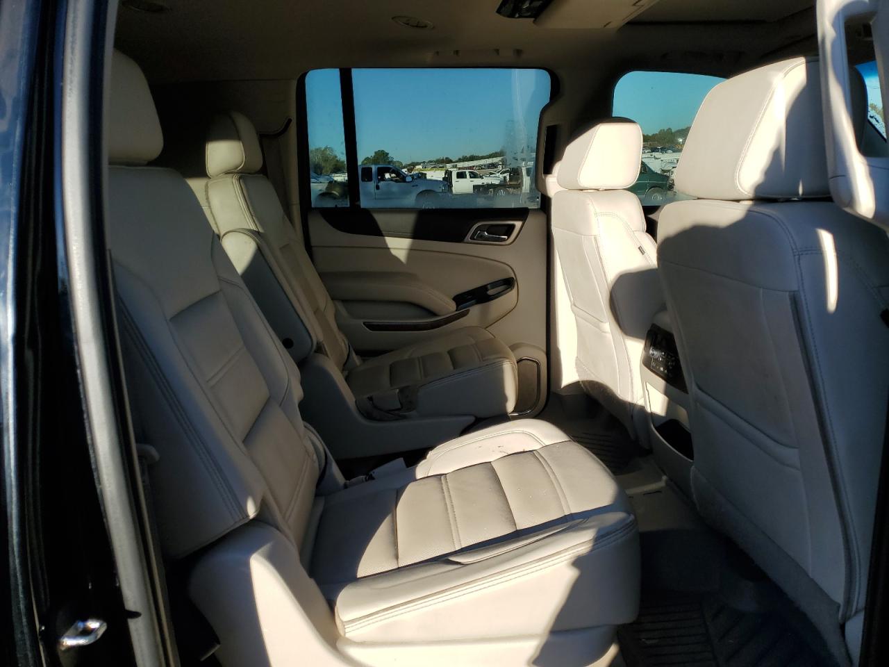 2019 GMC Yukon Xl Denali VIN: 1GKS2HKJ0KR387188 Lot: 90633385