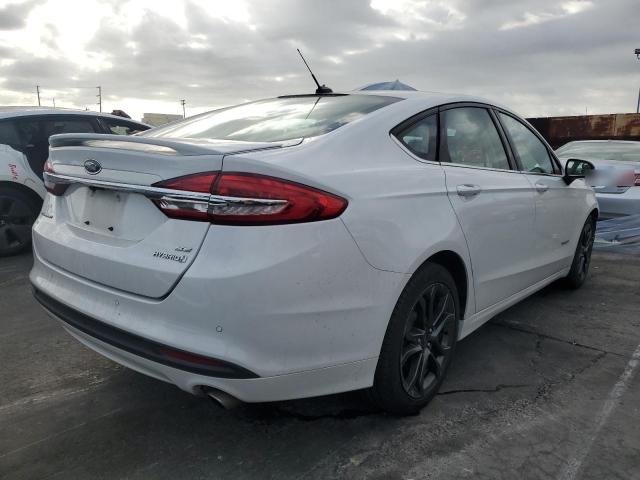  FORD FUSION 2018 Белы