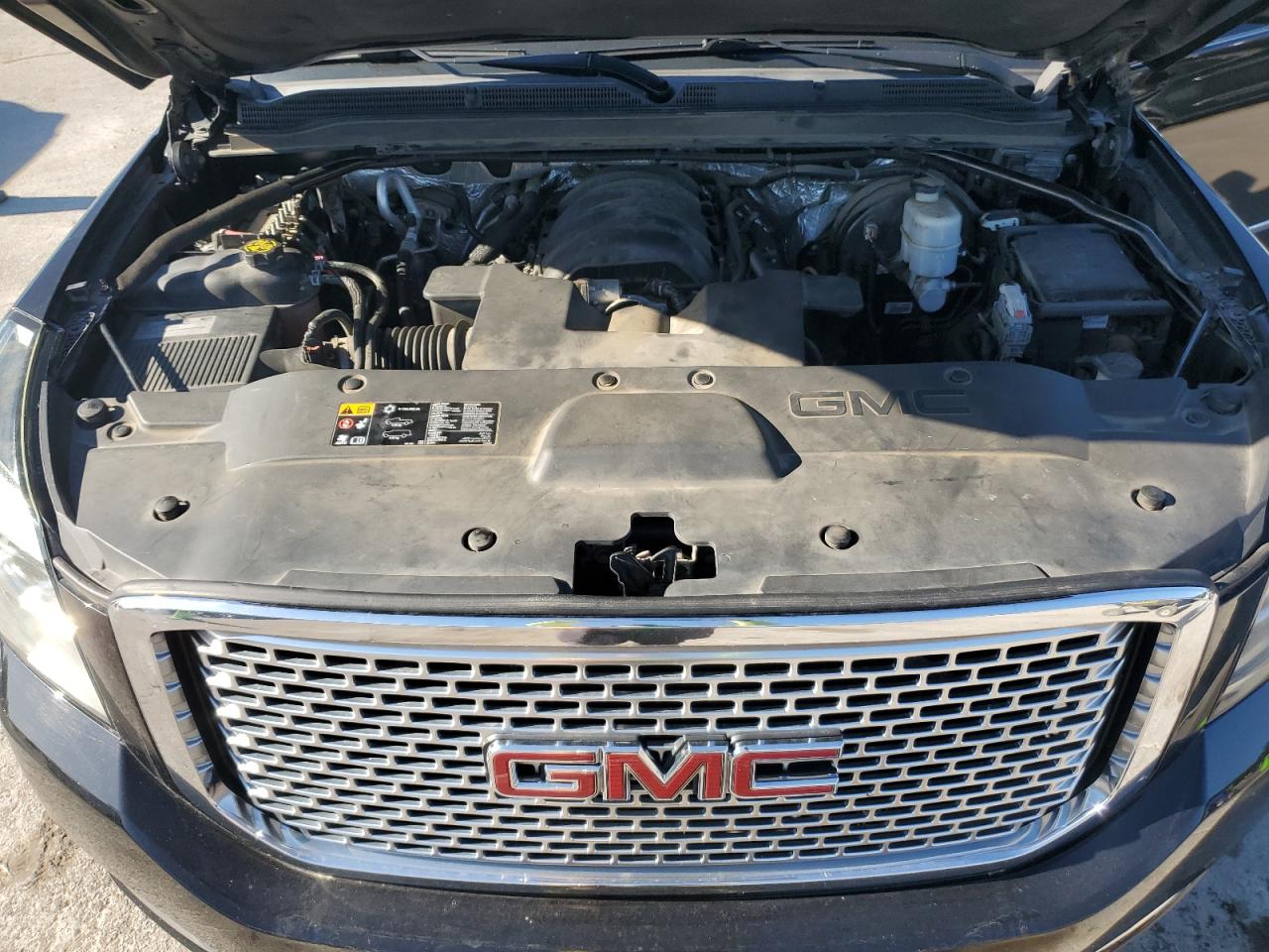 2016 GMC Yukon Xl Denali VIN: 1GKS1HKJ9GR112333 Lot: 85317055