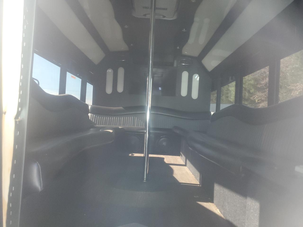 2014 Ford Econoline - Shuttle Bus VIN: 1FDEE4FL8EDA88906 Lot: 82055505