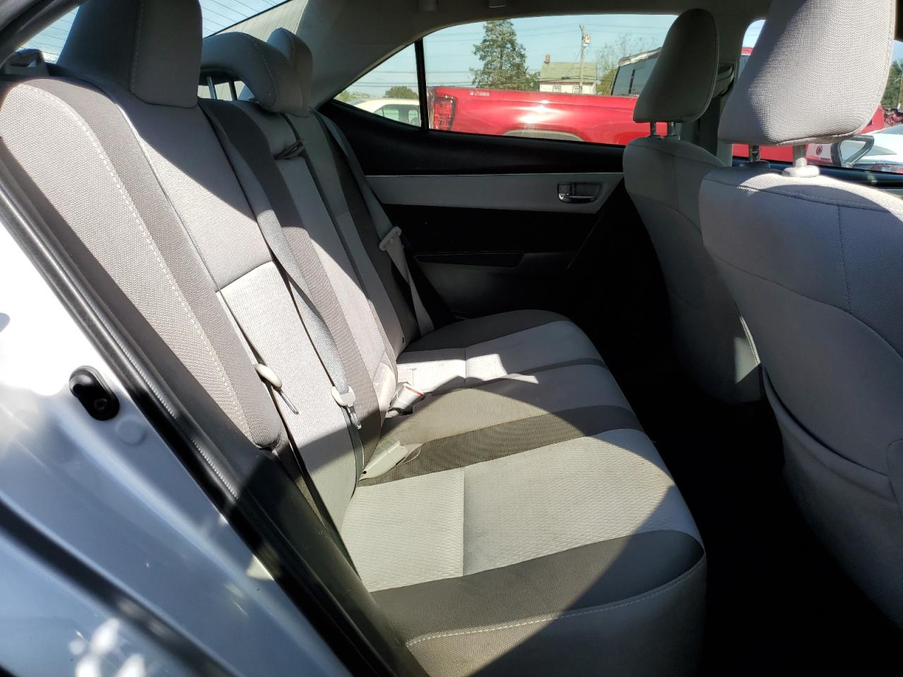 2017 Toyota Corolla L VIN: 2T1BURHE2HC845211 Lot: 84938015