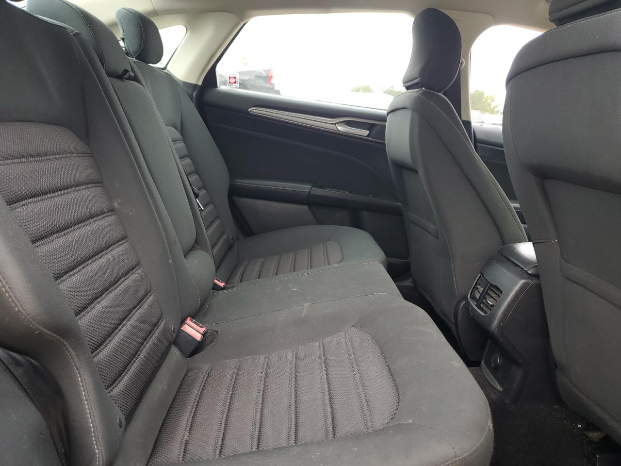 2017 Ford Fusion Se VIN: 3FA6P0H72HR219034 Lot: 82425925