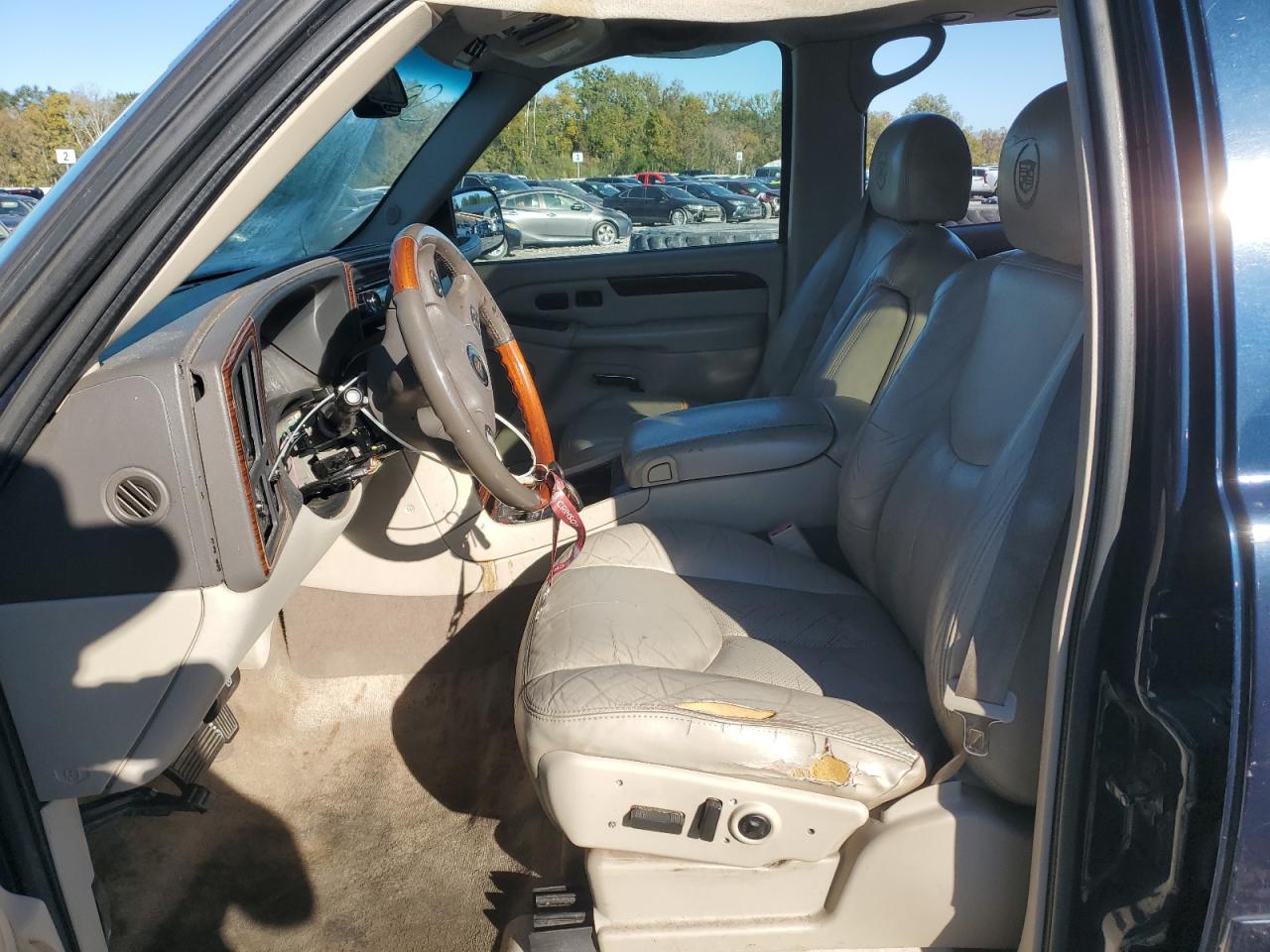 2004 Cadillac Escalade Luxury VIN: 1GYEC63T54R144726 Lot: 87245835