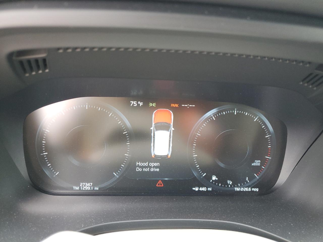 2019 Volvo Xc60 T5 Inscription VIN: LYV102RLXKB283574 Lot: 82237255