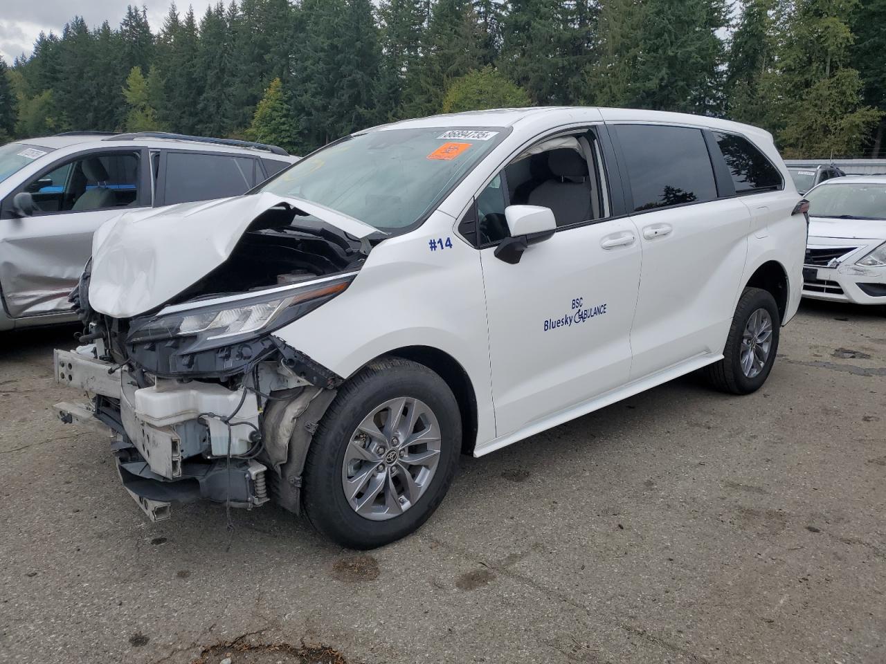 2022 Toyota Sienna Le