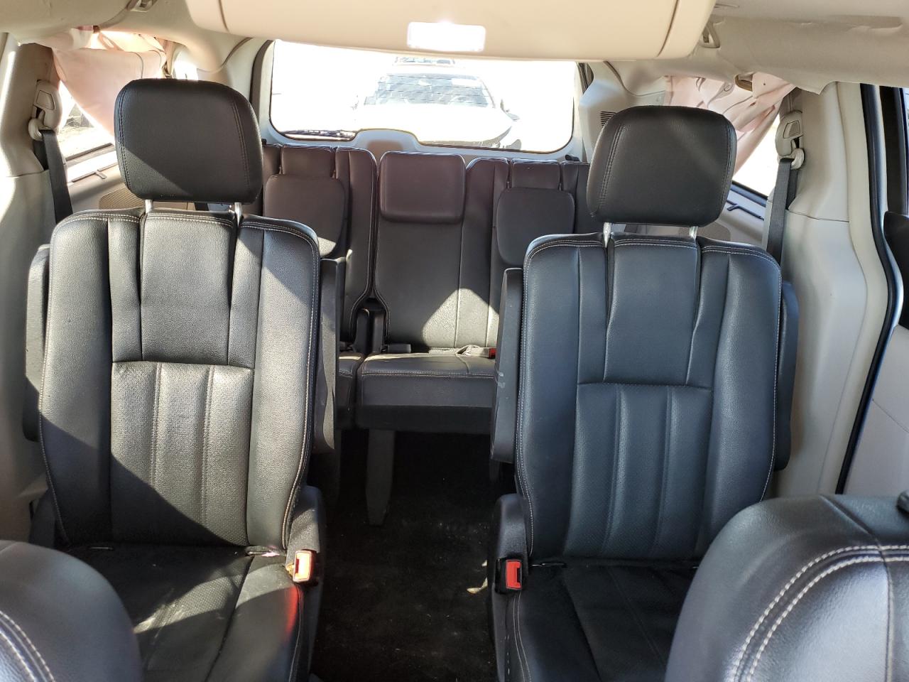 2016 Chrysler Town & Country Touring L VIN: 2C4RC1CG7GR283610 Lot: 87023035