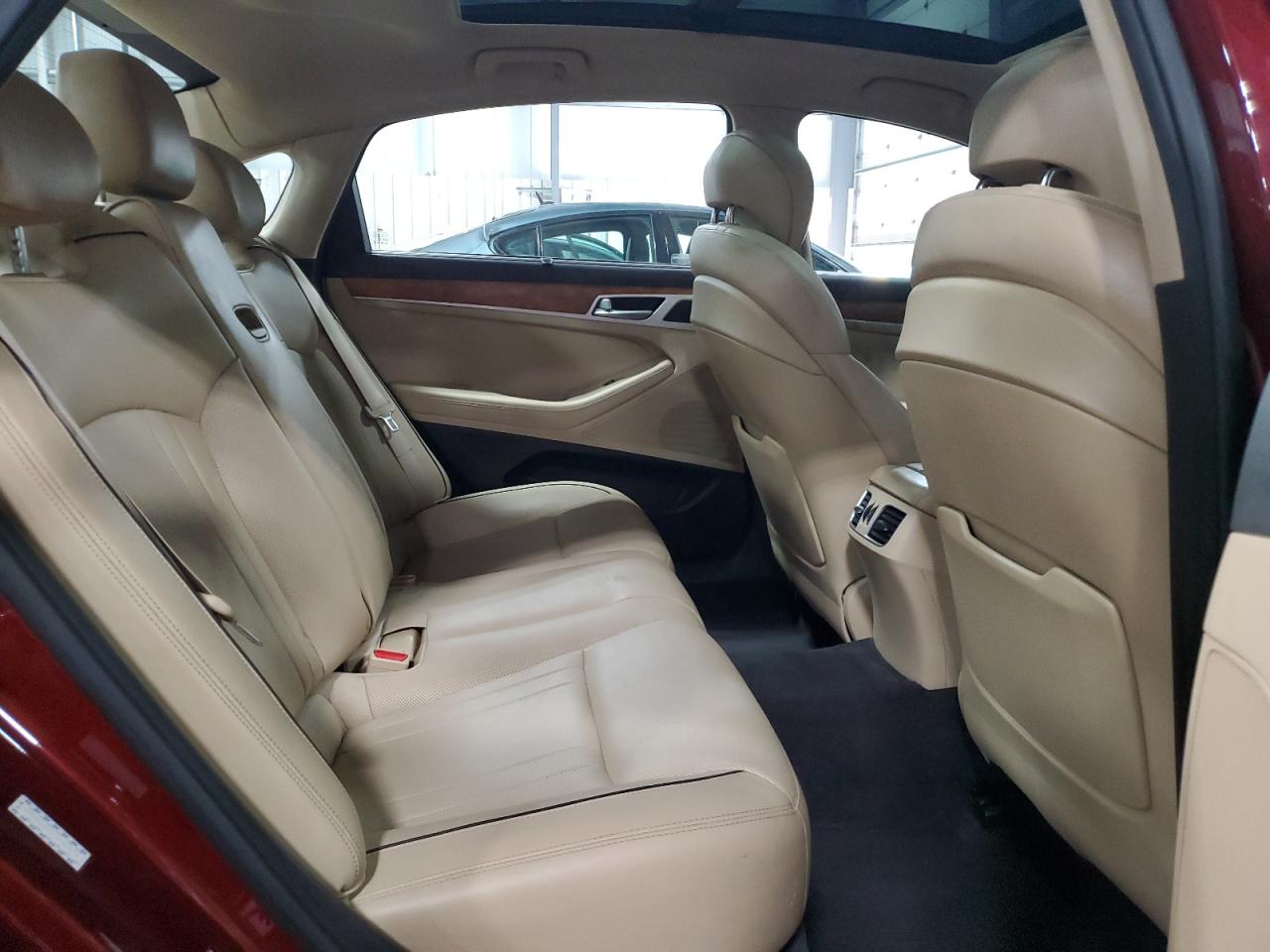 2015 Hyundai Genesis 3.8L VIN: KMHGN4JE5FU087814 Lot: 85848085