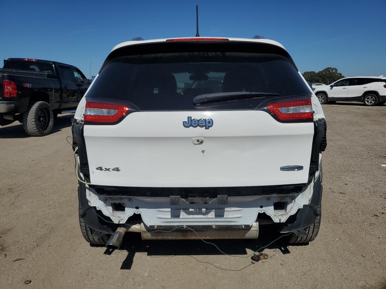 2018 Jeep Cherokee Latitude VIN: 1C4PJMCB4JD589483 Lot: 89630765