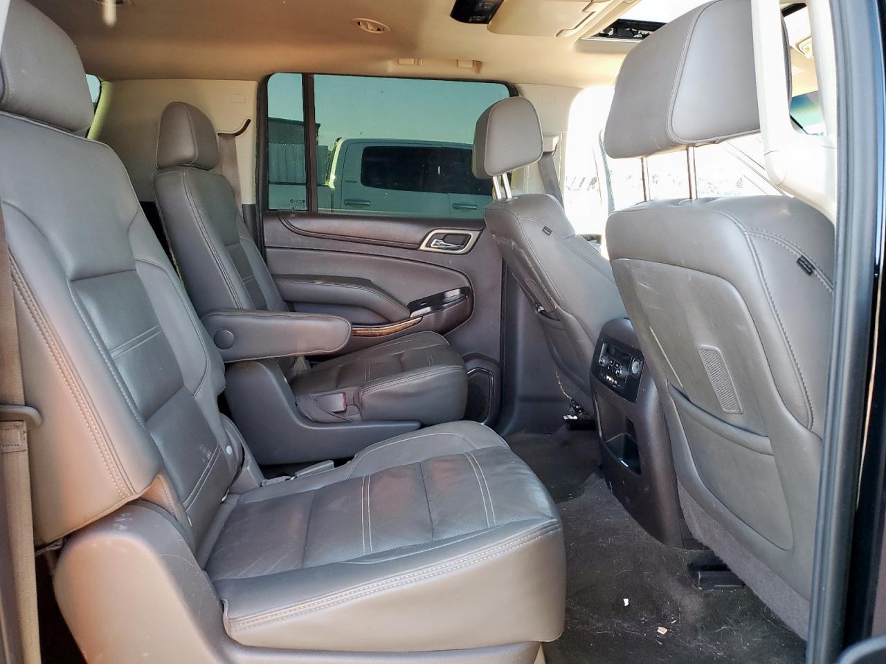 2015 GMC Yukon Xl Denali VIN: 1GKS2JKJ3FR632935 Lot: 90396765