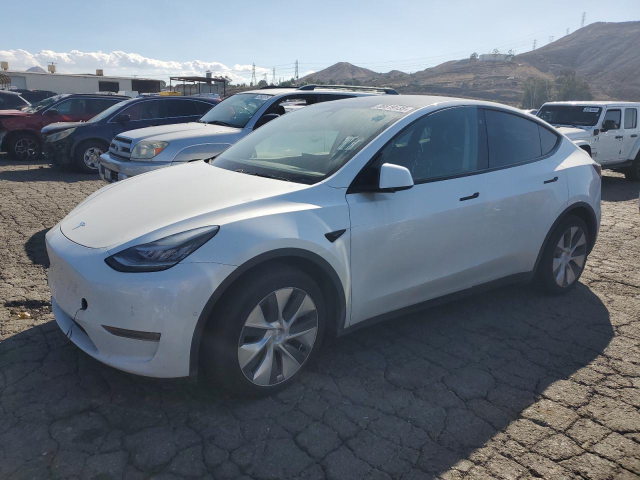 Images of 2021 TESLA MODEL Y 5YJYGDEE2MF070083 | vin: 5YJYGDEE2MF070083 | 89519135