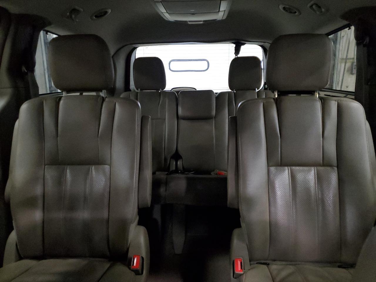 2014 Chrysler Town & Country Touring L VIN: 2C4RC1CG9ER261881 Lot: 82649185